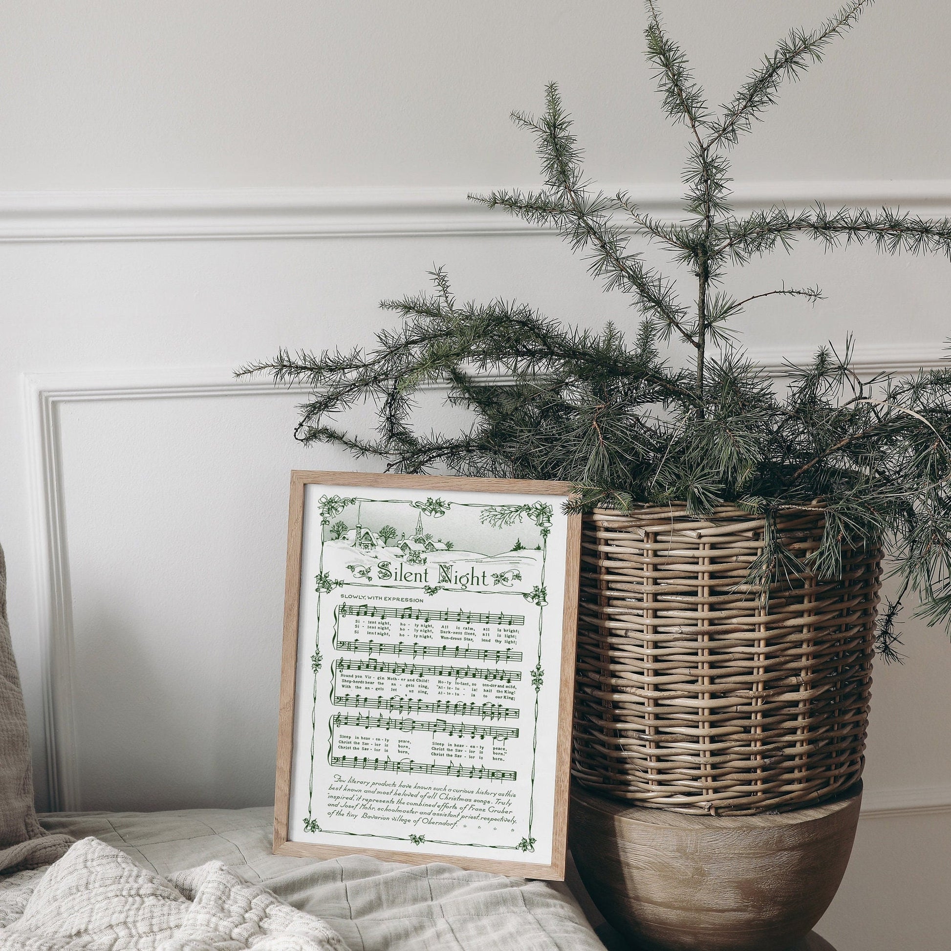 Silent Night Printable Vintage Sheet Music | Christmas Hymn Carol Sheet Music Collection for Song Practice, Holiday Decor - Vintage Green